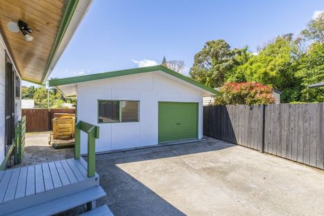 Photo of property in 30 Hookway Grove, Paraparaumu, 5032