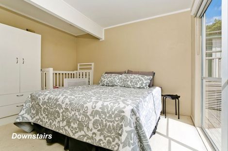 Photo of property in 32 Hogans Road, Glenfield, Auckland, 0629