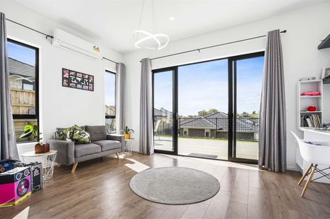 Photo of property in 12 Paiaka Place, Rototuna North, Hamilton, 3210