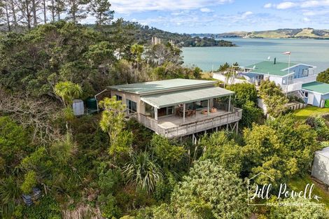 Photo of property in 13 Moana Road, Tinopai, 0593