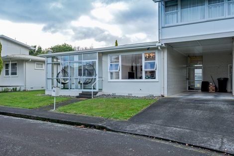 Photo of property in 12a Te Awe Awe Court, Hokowhitu, Palmerston North, 4410