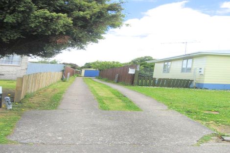 Photo of property in 150 Chichester Drive, Rosehill, Papakura, 2113