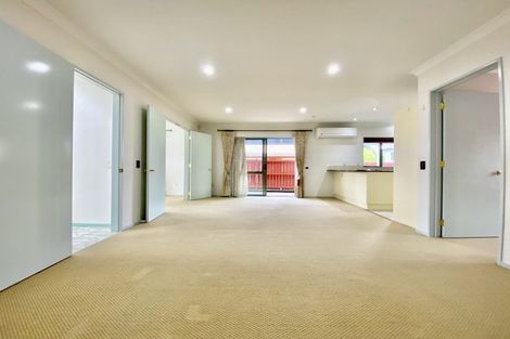 Photo of property in 14 Franshell Crescent, East Tamaki, Auckland, 2013