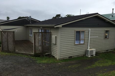 Photo of property in 70 Toi Street, Otaki Beach, Otaki, 5512