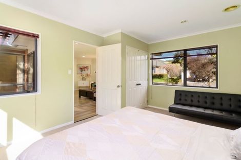 Photo of property in 33 Hoyte Place, Pukehangi, Rotorua, 3015