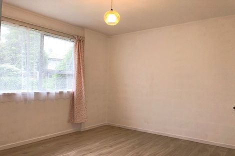 Photo of property in 2/15 Trojan Crescent, New Lynn, Auckland, 0600