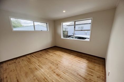 Photo of property in 26 Makora Road, Massey, Auckland, 0614