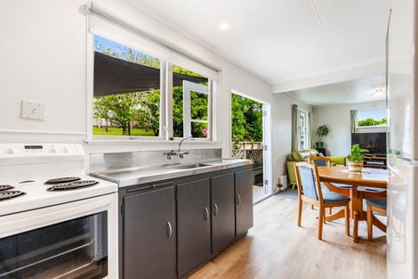 Photo of property in 10 Mcphail Street, Birkdale, Auckland, 0626