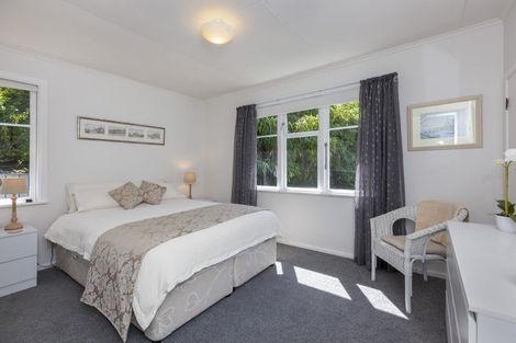 Photo of property in 190 Main Road South, Raumati South, Paraparaumu, 5032