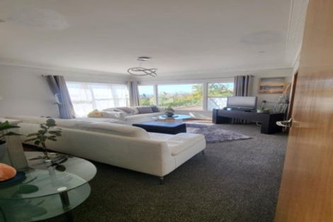 Photo of property in 35a Glenfern Road, Mellons Bay, Auckland, 2014