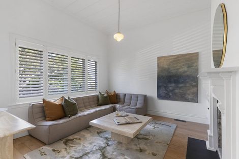 Photo of property in 28 Princes Street, Northcote Point, Auckland, 0627