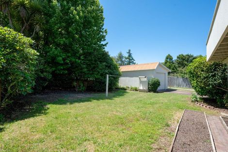 Photo of property in 10 Gibbs Place, Kinloch, Taupo, 3377