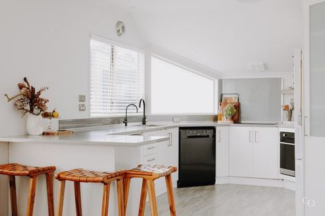 Photo of property in 75a Oceanview Road, Mount Maunganui, 3116