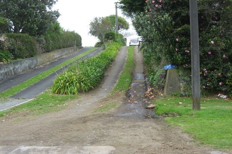 Photo of property in 12 Mcfarlane Street, Oakura, 4314