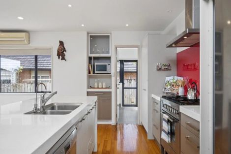 Photo of property in 107 Kitchener Road, Pukekohe, 2120