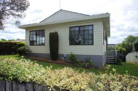 Photo of property in 25 Jay Court, Botany Downs, Auckland, 2010