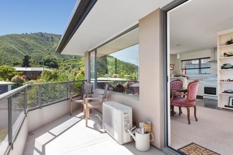 Photo of property in 68 Moana View Road, Waikawa, Picton, 7220