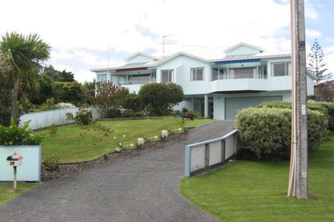 Photo of property in 7a Tindalls Bay Road, Tindalls Beach, Whangaparaoa, 0930