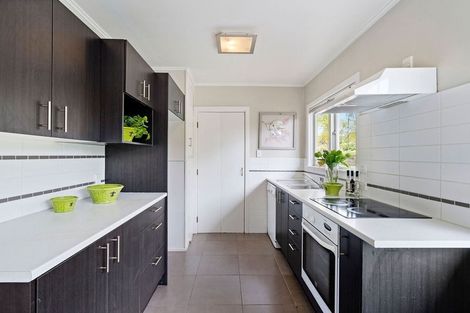 Photo of property in 1/71 Sunnynook Road, Forrest Hill, Auckland, 0620