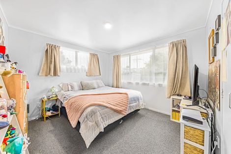 Photo of property in 1/18 Matipo Road, Te Atatu Peninsula, Auckland, 0610