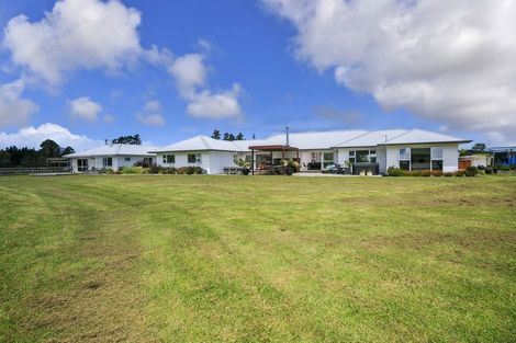 Photo of property in 53b Russell Road, Wainui, Silverdale, 0992