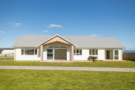 Photo of property in 181 Kupe Drive, Whitianga, 3510