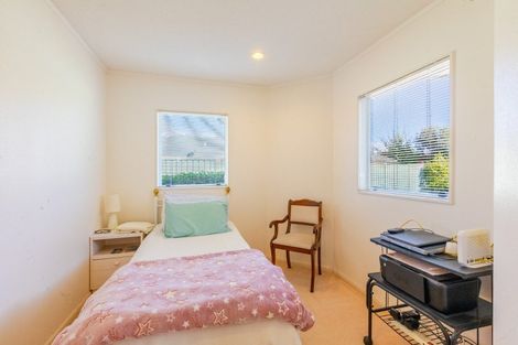 Photo of property in 11a Cheval Place, Taradale, Napier, 4112