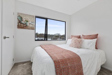 Photo of property in 30 Waihou Crescent, Albany Heights, Auckland, 0632