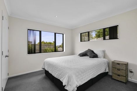 Photo of property in 14 Arahiwi Grove, Tirohanga, Lower Hutt, 5010