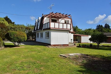 Photo of property in 909 State Highway 1, Te Horo, Otaki, 5581