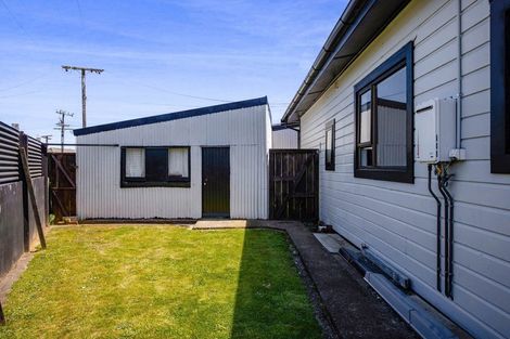 Photo of property in 48 Camberwell Road, Hawera, 4610