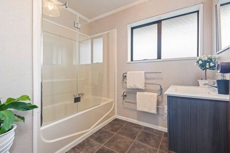 Photo of property in 19 Park View Avenue, Feilding, 4702