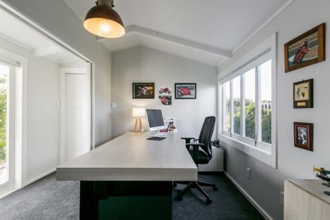 Photo of property in 105 Georges Drive, Napier South, Napier, 4110