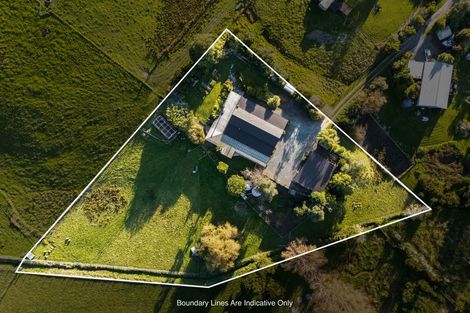 Photo of property in 979 Kaipara Flats Road, Kaipara Flats, Warkworth, 0984
