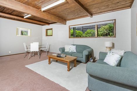 Photo of property in 14 King Richard Place, Browns Bay, Auckland, 0630