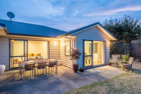 Photo of property in 51 Hillcrest Road, Raumati Beach, Paraparaumu, 5032