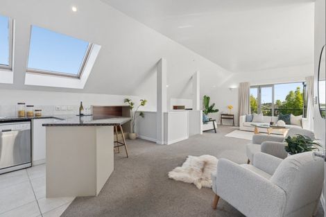 Photo of property in 1b Macleans Road, Bucklands Beach, Auckland, 2014