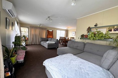 Photo of property in 3 Benita Place, Sunnyvale, Auckland, 0612