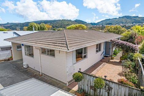 Photo of property in 16a Sheridan Crescent, Trentham, Upper Hutt, 5018