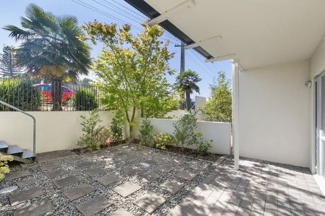 Photo of property in 4b/71 Spencer Road, Oteha, Auckland, 0632