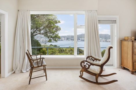 Photo of property in 38 The Crescent, Roseneath, Wellington, 6011