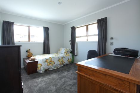 Photo of property in 5 John Street, Raglan, 3225