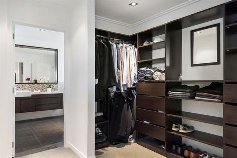 Photo of property in 68 Exmouth Road, Northcote, Auckland, 0627