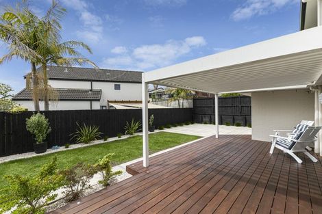 Photo of property in 17 Oak View Terrace, Schnapper Rock, Auckland, 0632