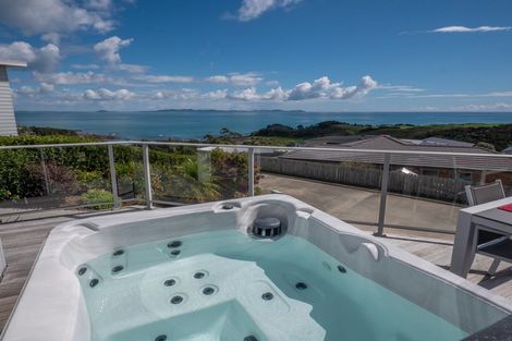 Photo of property in 5 Nancy Wake Place, Cable Bay, 0420