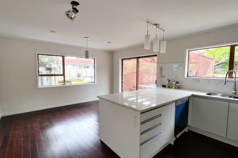 Photo of property in 15 Oaktree Avenue, Browns Bay, Auckland, 0630