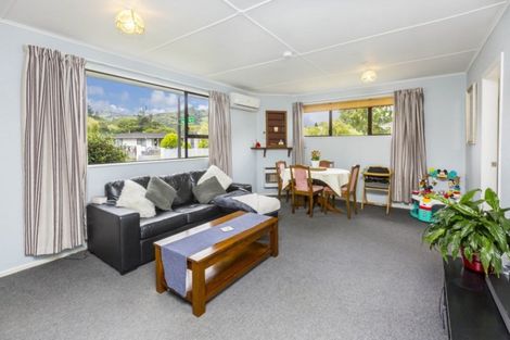 Photo of property in 2/6 Gemstone Drive, Birchville, Upper Hutt, 5018