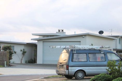 Photo of property in 8 Tuatua Lane, Omaha, 0986