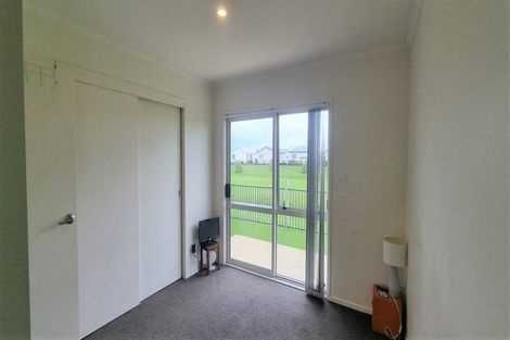 Photo of property in 32 Cupples Street, Papamoa Beach, Papamoa, 3118