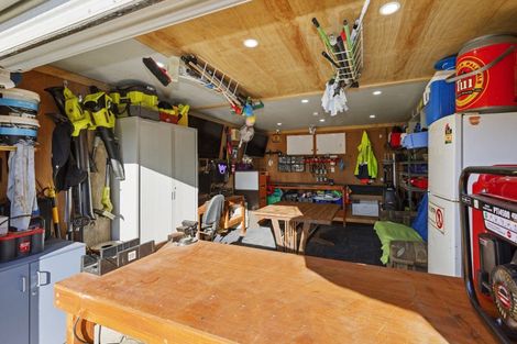 Photo of property in 27 Fenchurch Grove, Stokes Valley, Lower Hutt, 5019